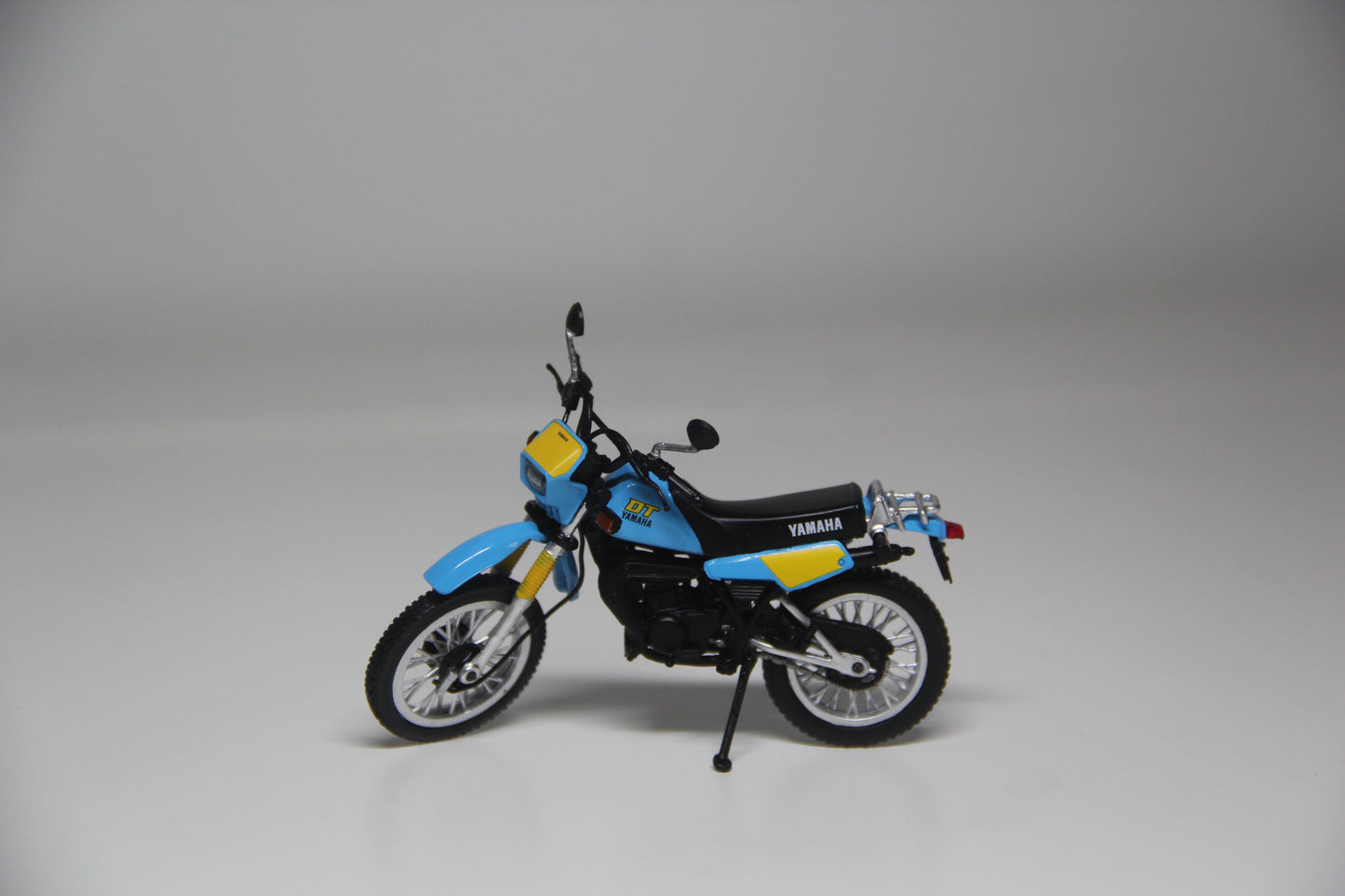 YAMAHA DT 50 LC Light Blue and Yellow