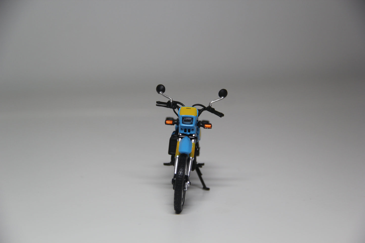 YAMAHA DT 50 LC Light Blue and Yellow