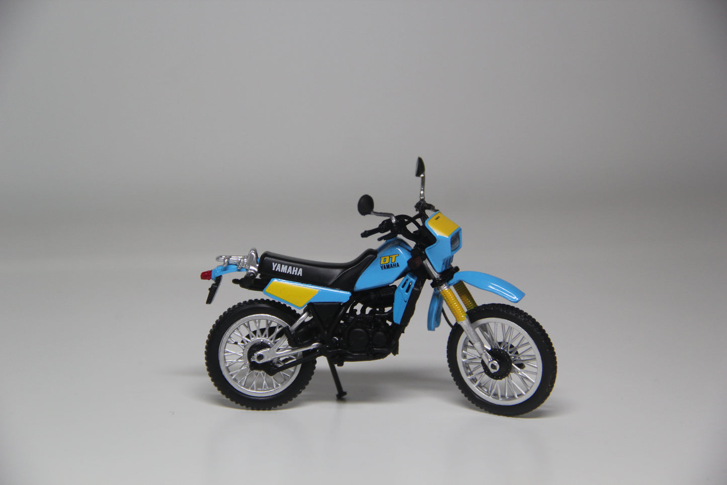 YAMAHA DT 50 LC Light Blue and Yellow